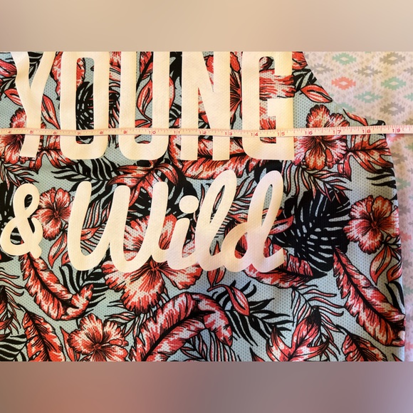 Divided by H&M Divided by Activewear Top Womens Size M "Young & Wild" - Picture 6 of 9